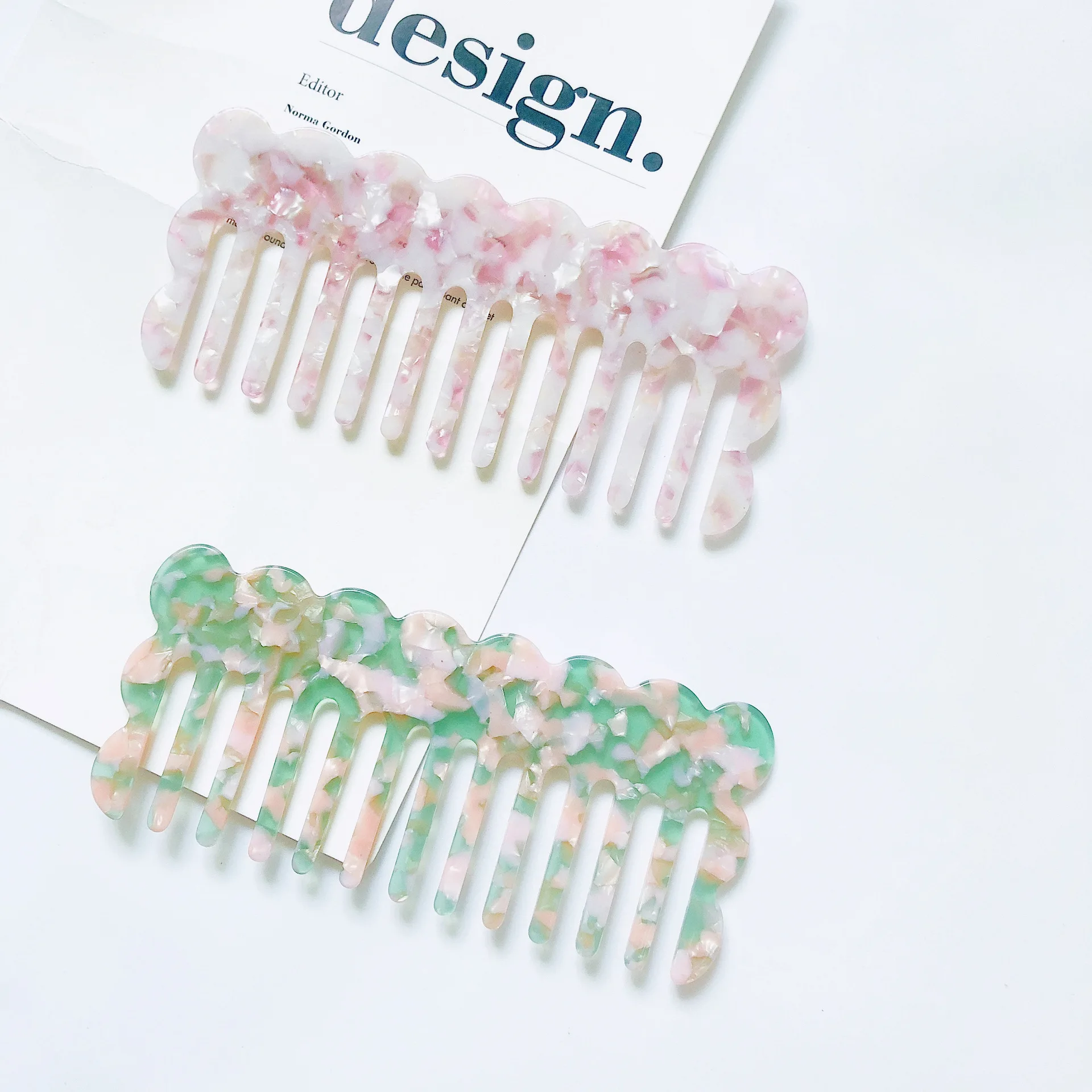 designer acetate hair comb 13.5cm big size cellulose acetate hair comb custom for lady girl
designer acetate hair comb 13.5cm big size cellulose acetate hair comb custom for lady girl