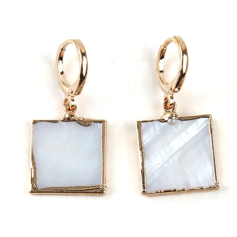 

Beautiful Graceful Women Jewelry Claw Splayed Fresh Water Pearl And Triangle Square Shell Earrings