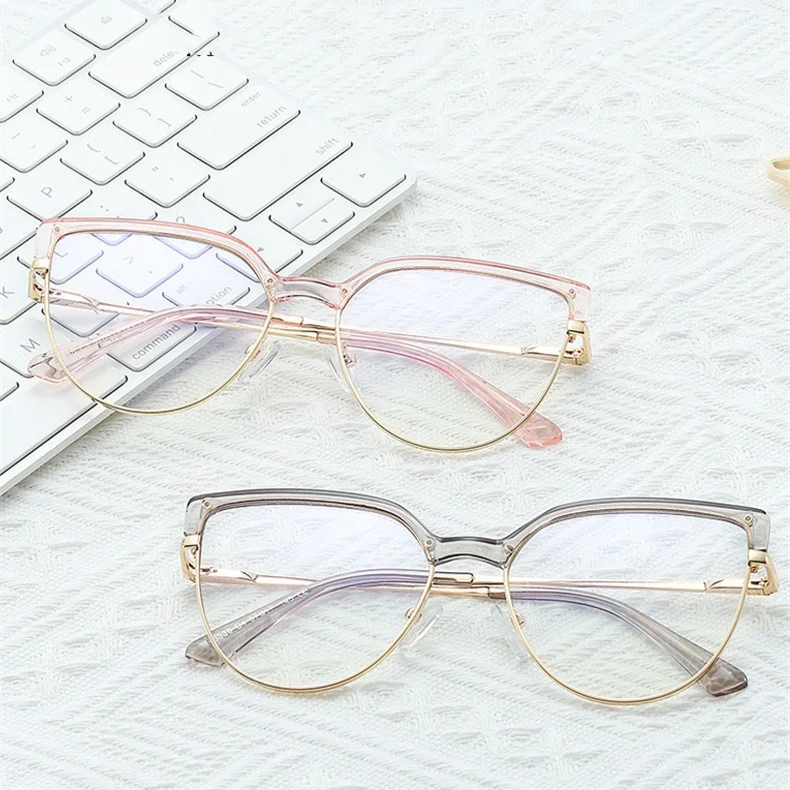 Jiuling Eyewear designer brand spectacles custom logo gaming glasses cat eye frame anti blue light eyeglasses for women
Jiuling Eyewear designer brand spectacles custom logo gaming glasses cat eye frame anti blue light eyeglasses for women