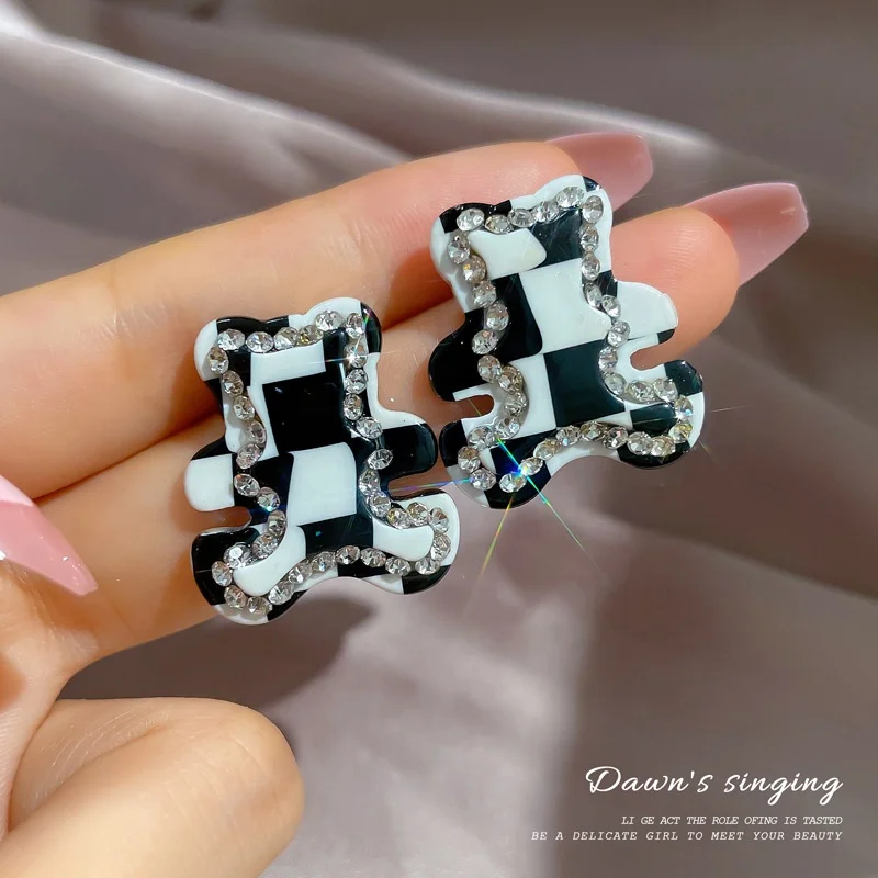Lovely Bear Design Jewelry Black And White Checkered Earrings With Diamonds Acrylic Bear Earring, Gold
Lovely Bear Design Jewelry Black And White Checkered Earrings With Diamonds Acrylic Bear Earring, Gold