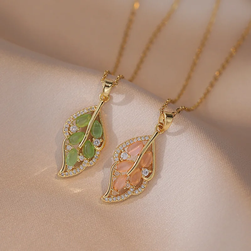 2023 Hot Selling Gold Plated Emerald Leaf Crystal Choker Stainless Steel Necklace For Women
2023 Hot Selling Gold Plated Emerald Leaf Crystal Choker Stainless Steel Necklace For Women