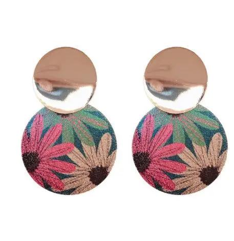 the new 2019 Vintage printing color flower geometry Metal sequins Women Drop earrings
the new 2019 Vintage printing color flower geometry Metal sequins Women Drop earrings