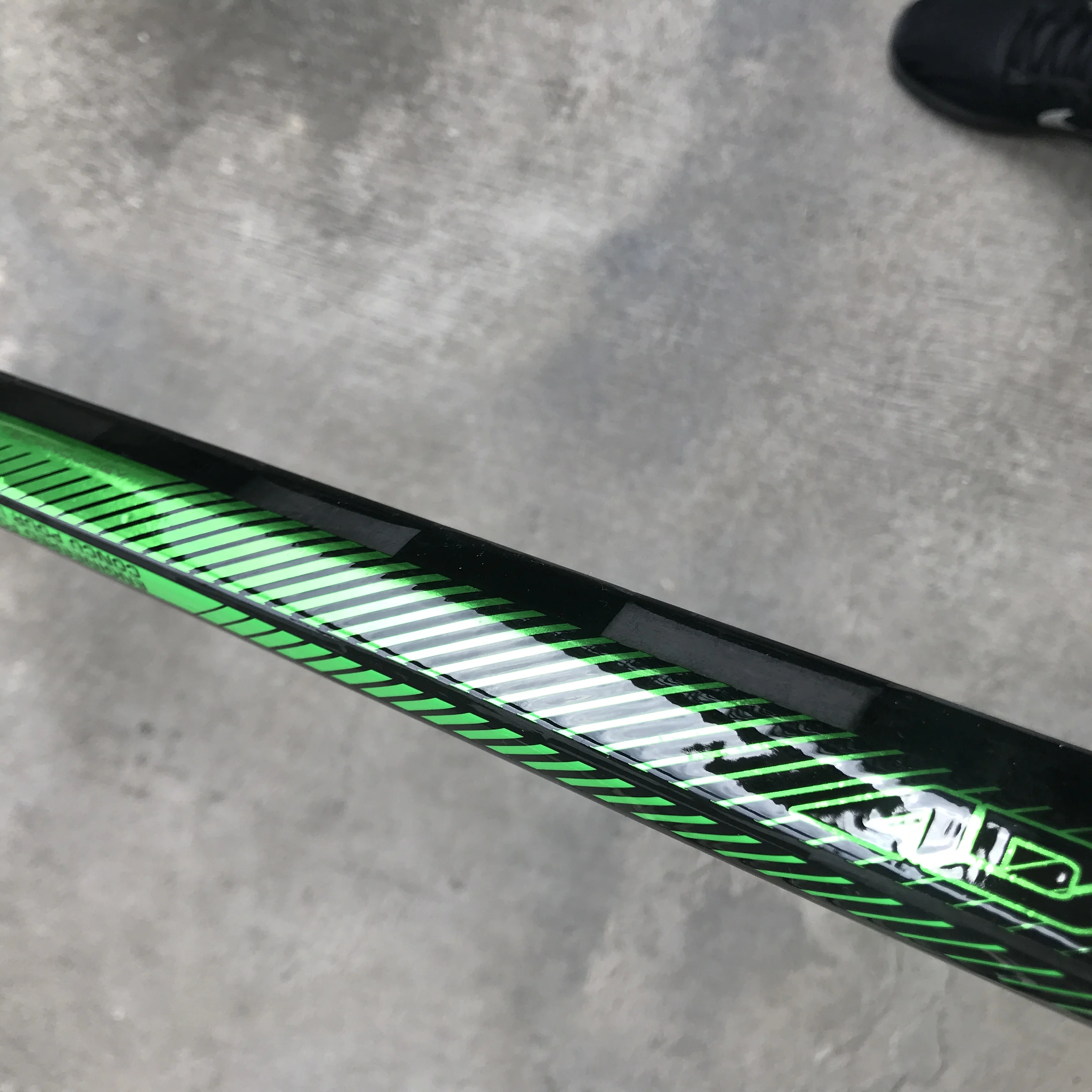 carbon fiber ice hockey sticks wholesales 1-piece mold lightest professional game ice sports appliance sticks
carbon fiber ice hockey sticks wholesales 1-piece mold lightest professional game ice sports appliance sticks