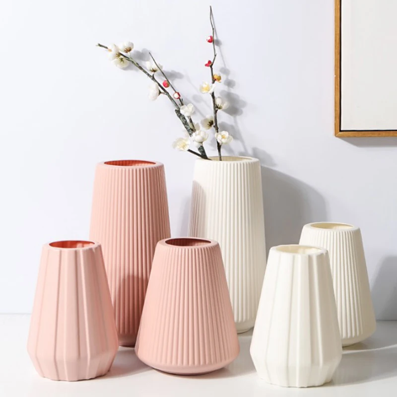 Anti-ceramic Vase European-style Home Decorations Plastic Vase Shatter-resistant Wedding Decoration Dried Flowers Real Flowers
Anti-ceramic Vase European-style Home Decorations Plastic Vase Shatter-resistant Wedding Decoration Dried Flowers Real Flowers