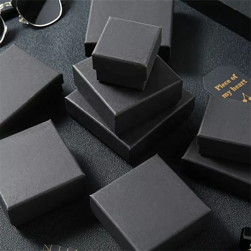 6 Sizes Fashion Black Cowhide Luxury Fine Earrings Necklaces Bracelets Rings Jewelry Packaging Box Gifts
6 Sizes Fashion Black Cowhide Luxury Fine Earrings Necklaces Bracelets Rings Jewelry Packaging Box Gifts