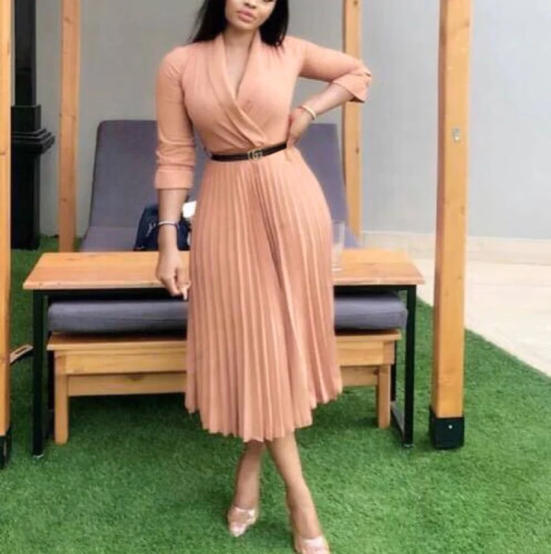 Hot sale African women's V-neck pleated skirt dress with belt, As picture
Hot sale African women's V-neck pleated skirt dress with belt, As picture
