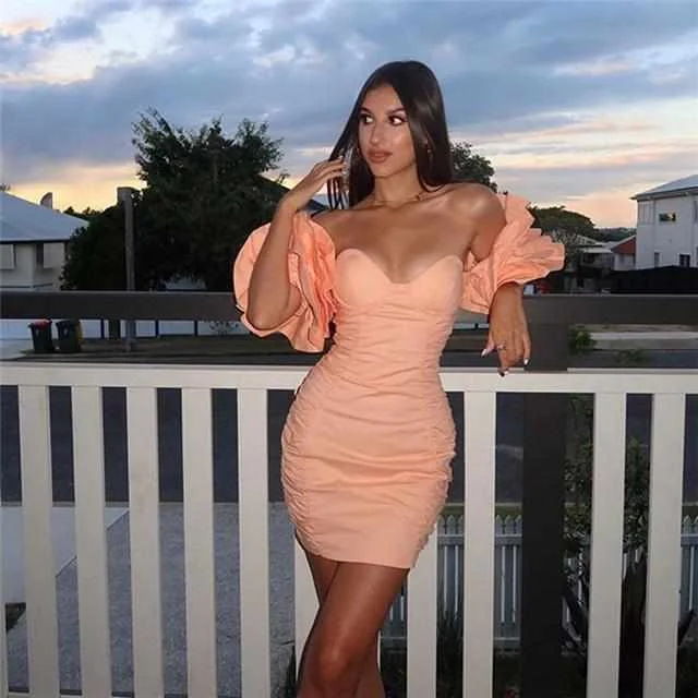 2021 New Sling Short Skirt Summer Folds Sexy Bag Hip Lotus Leaf Sleeve Tube Top Ladies Dress, Picture color
2021 New Sling Short Skirt Summer Folds Sexy Bag Hip Lotus Leaf Sleeve Tube Top Ladies Dress, Picture color