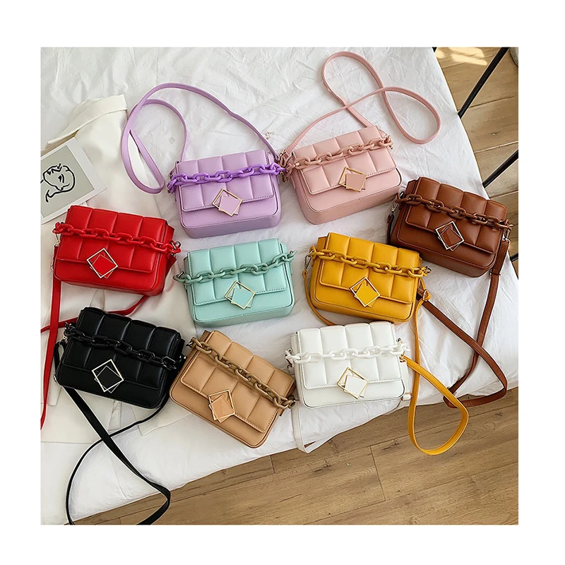Fashion lattice chain small square bag new Quilted trendy shoulder messenger Bag Luxury Designer Twist Lock female Purse Handbag
Fashion lattice chain small square bag new Quilted trendy shoulder messenger Bag Luxury Designer Twist Lock female Purse Handbag