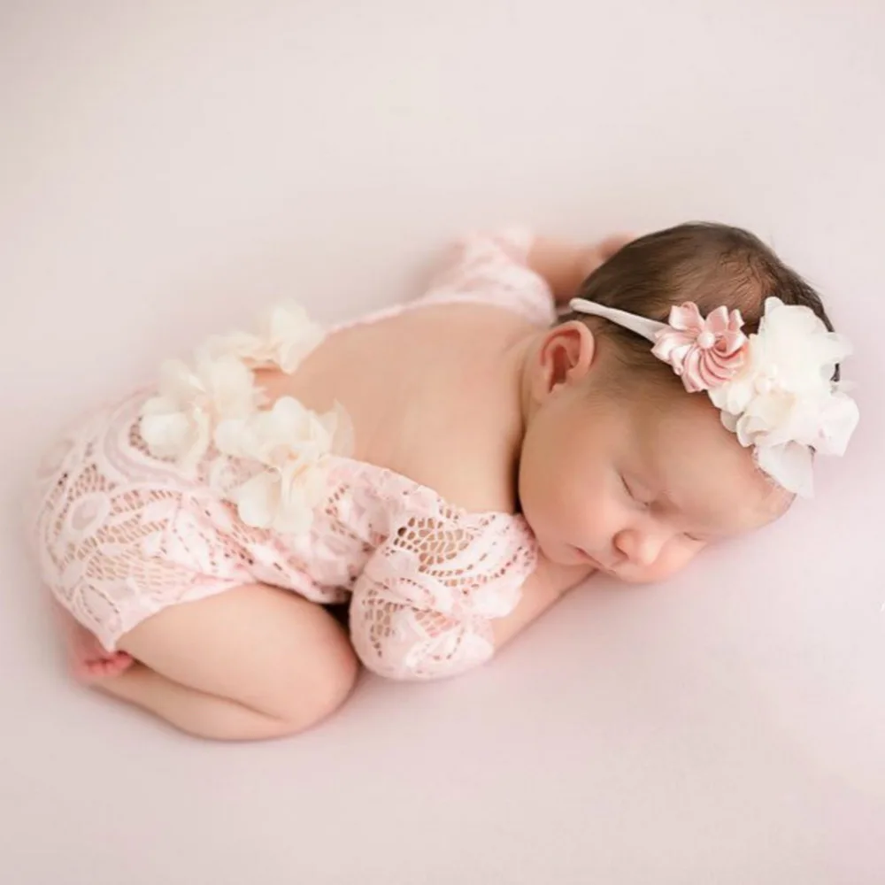 Baby Photography Chiffon Lace Clothing Pearl Hair Accessories Outfit Newborn Deep V Leak Back Lace Rompers
Baby Photography Chiffon Lace Clothing Pearl Hair Accessories Outfit Newborn Deep V Leak Back Lace Rompers