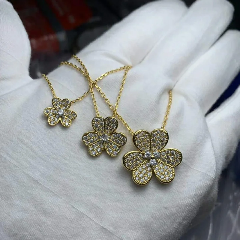 Fashion Jewelry S925 Silver High Quality Frivole Pendant Gold Heart-shaped Petal Women Jewelry Wholesale
Fashion Jewelry S925 Silver High Quality Frivole Pendant Gold Heart-shaped Petal Women Jewelry Wholesale