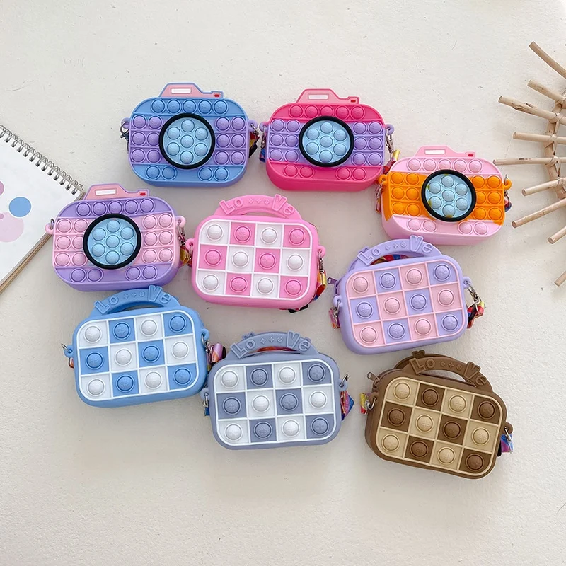 Fashion Silicone Kids Fidget Coin Purses Hand Bags Cute Mini Little Girls Crossbody Purses and Handbags 2022
Fashion Silicone Kids Fidget Coin Purses Hand Bags Cute Mini Little Girls Crossbody Purses and Handbags 2022