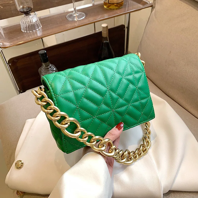 Female style shoulder bags Thick Chain Quilted Shoulder Purses PU leather soft women handbag
Female style shoulder bags Thick Chain Quilted Shoulder Purses PU leather soft women handbag
