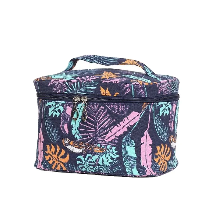 Canvas Printed zipper European and American fashion hand-held travel cosmetic case custom women handbags
Canvas Printed zipper European and American fashion hand-held travel cosmetic case custom women handbags