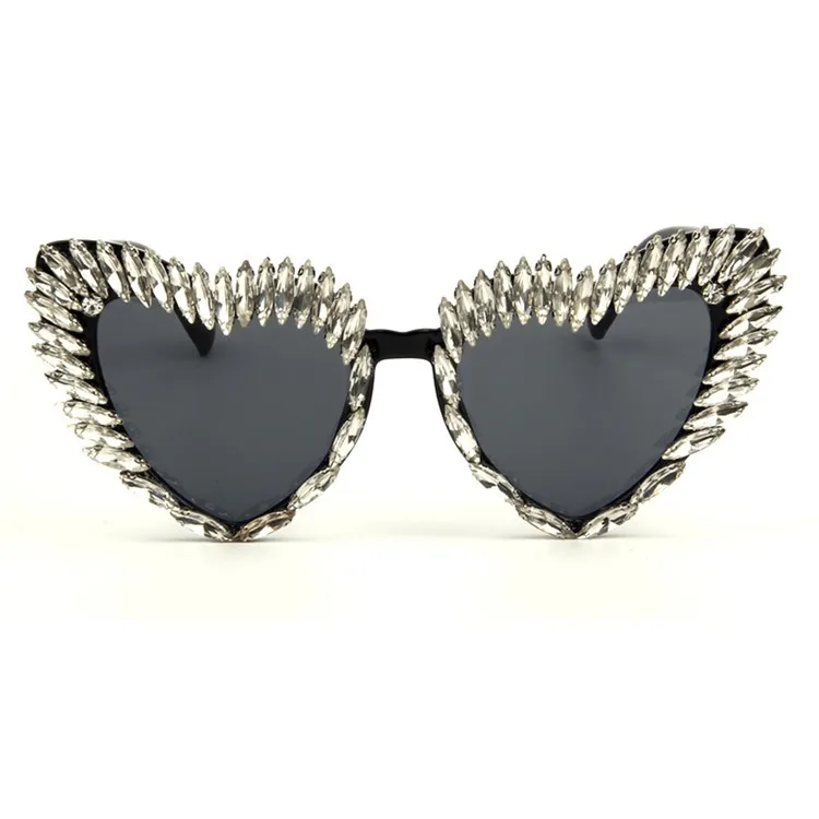 Hot sale cat eye big frame sunglasses women diamond peach heart exaggerated retro sun glasses
Hot sale cat eye big frame sunglasses women diamond peach heart exaggerated retro sun glasses