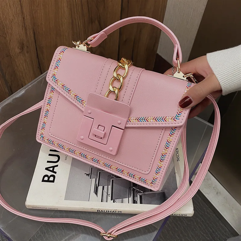 Vintage women's bag 2020 new fashion versatile One Shoulder Messenger Bag lock texture small women bag handbags, Customized color
Vintage women's bag 2020 new fashion versatile One Shoulder Messenger Bag lock texture small women bag handbags, Customized color