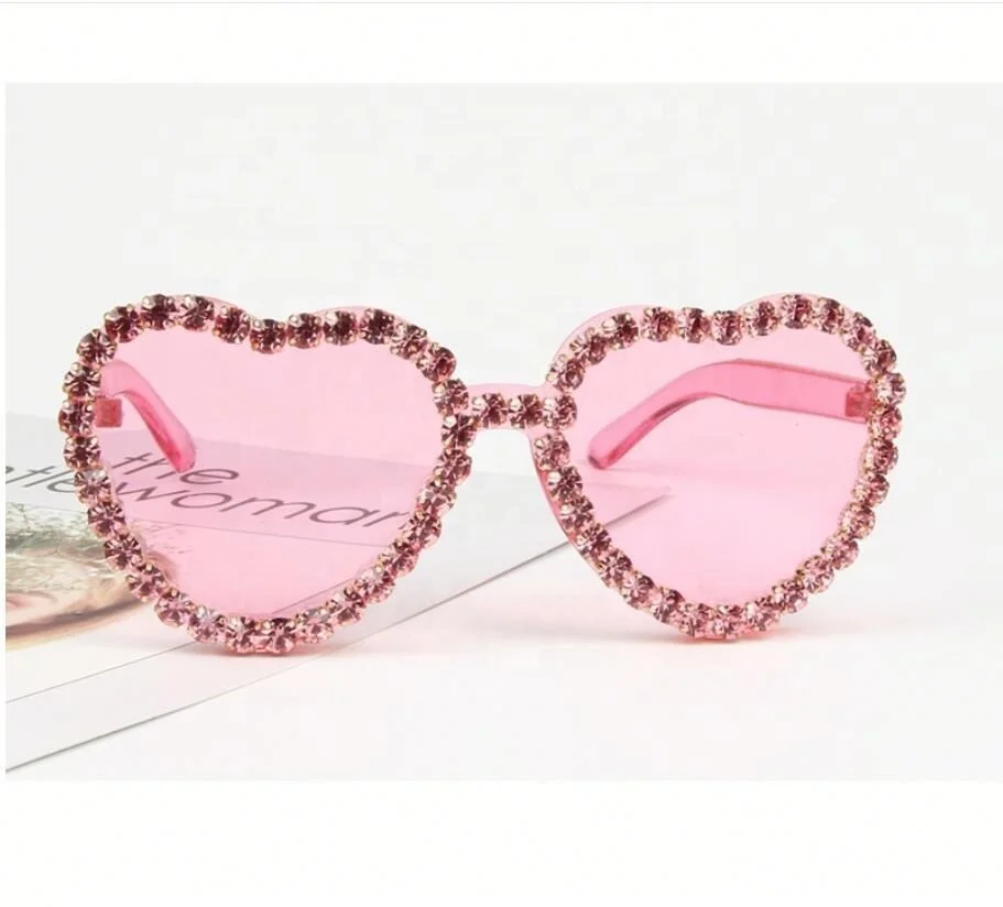 Wholesale Stylish Design Sun Glasses High Quality Luxury Unique Women Pink Heart-shaped Sunglasses, Colors
Wholesale Stylish Design Sun Glasses High Quality Luxury Unique Women Pink Heart-shaped Sunglasses, Colors