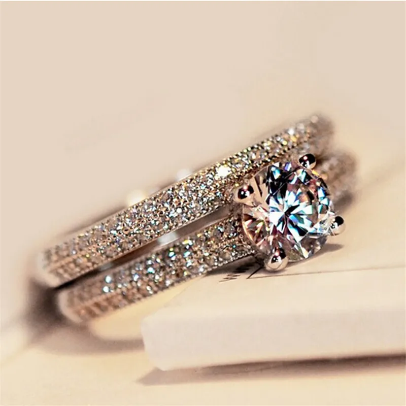 New Popular Round Excellent Cut High Quality Cubic Zirconia Engagement Ring Set Women Classic Jewelry for Wedding Teen Girl Gift 
New Popular Round Excellent Cut High Quality Cubic Zirconia Engagement Ring Set Women Classic Jewelry for Wedding Teen Girl Gift