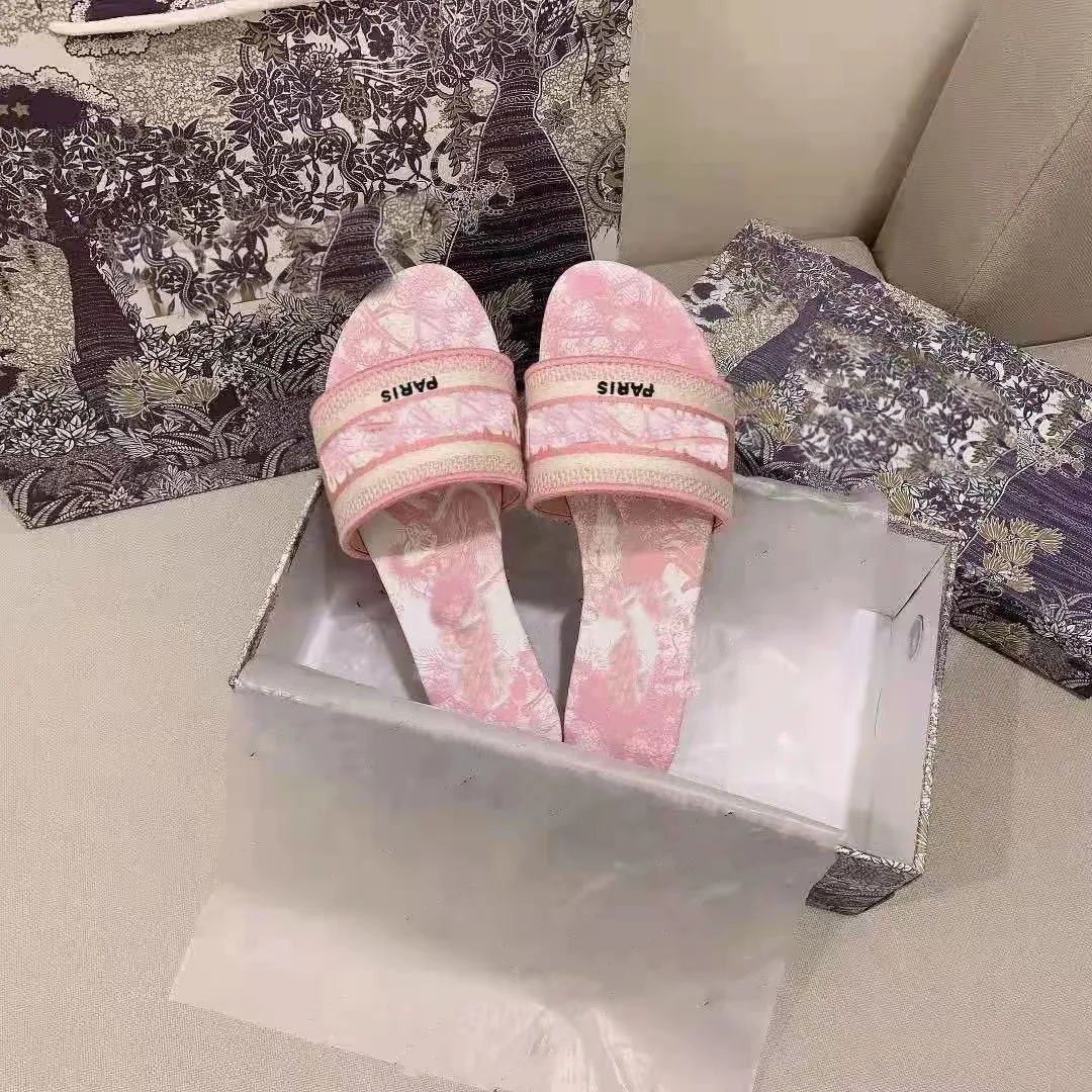 2022 new cd summer Embroidery Letters beach women famous brand luxury custom ladies slipper sandal designer slippers, Black,brown,white
2022 new cd summer Embroidery Letters beach women famous brand luxury custom ladies slipper sandal designer slippers, Black,brown,white
