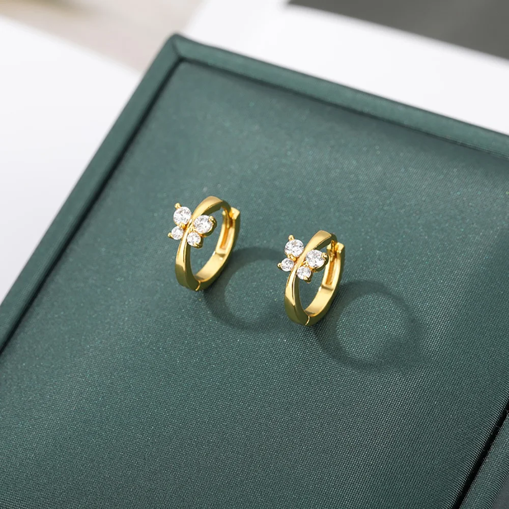 2021 Stylish 18K gold plated butterfly inlay shiny bling zircon cute mini stainless steel hoop earrings for women jewelry, Silver/gold
2021 Stylish 18K gold plated butterfly inlay shiny bling zircon cute mini stainless steel hoop earrings for women jewelry, Silver/gold