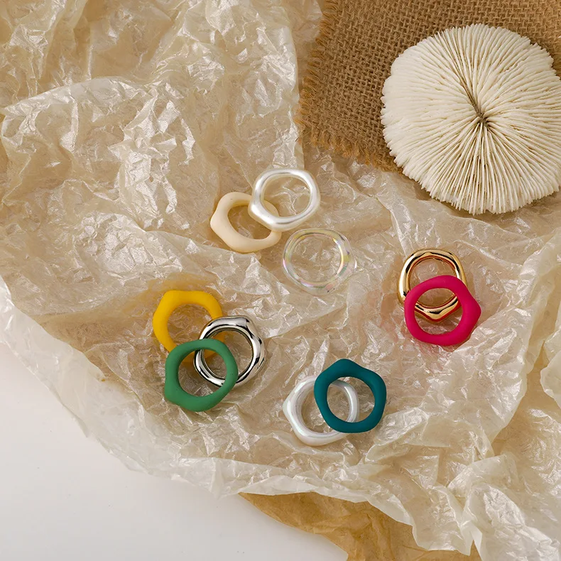 OUYE 2021 New Niche Simple And Versatile Resin Polygon Texture Ring Color Acrylic Ring For Girl Wholesale, Picture
OUYE 2021 New Niche Simple And Versatile Resin Polygon Texture Ring Color Acrylic Ring For Girl Wholesale, Picture