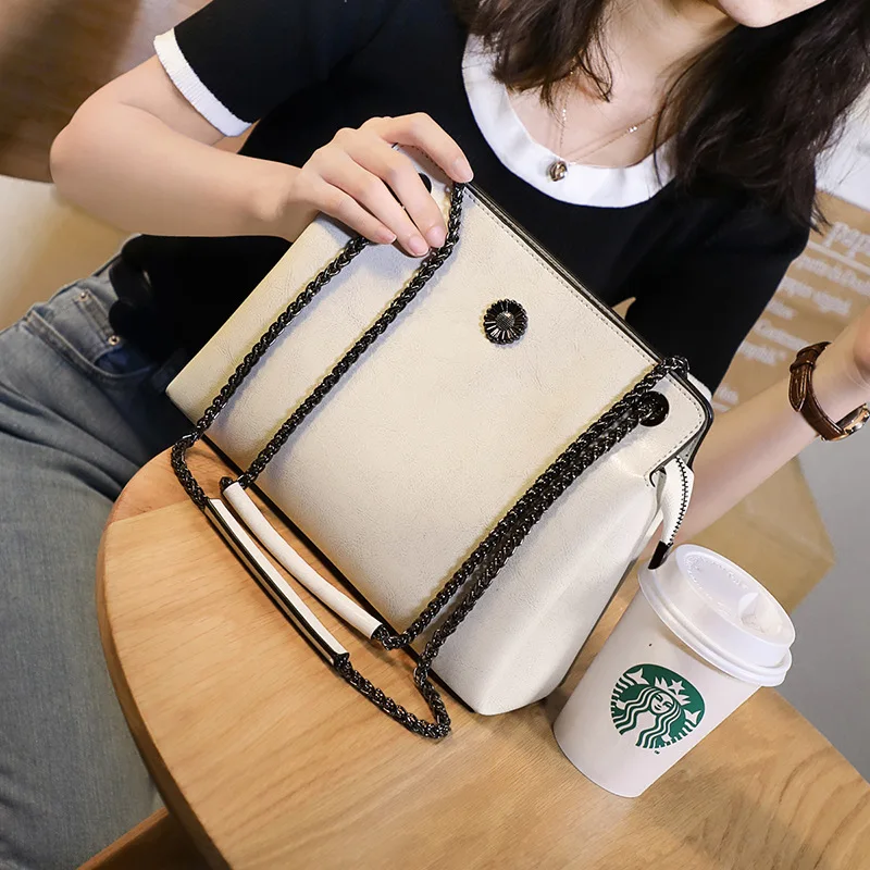 2020 fashion woman bags chain sling shoulder bag women handbags ladies for coffeehouse Daily, Customizable 
2020 fashion woman bags chain sling shoulder bag women handbags ladies for coffeehouse Daily, Customizable