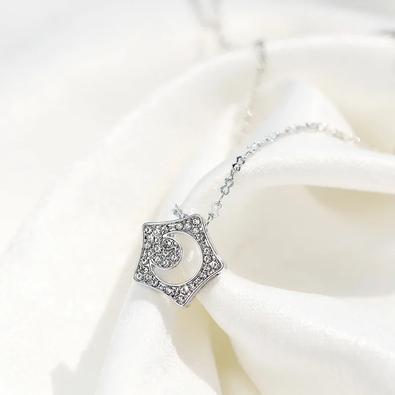 Japanese and Korean fashion full diamond five-pointed star moon pendant necklace clavicle necklace
Japanese and Korean fashion full diamond five-pointed star moon pendant necklace clavicle necklace