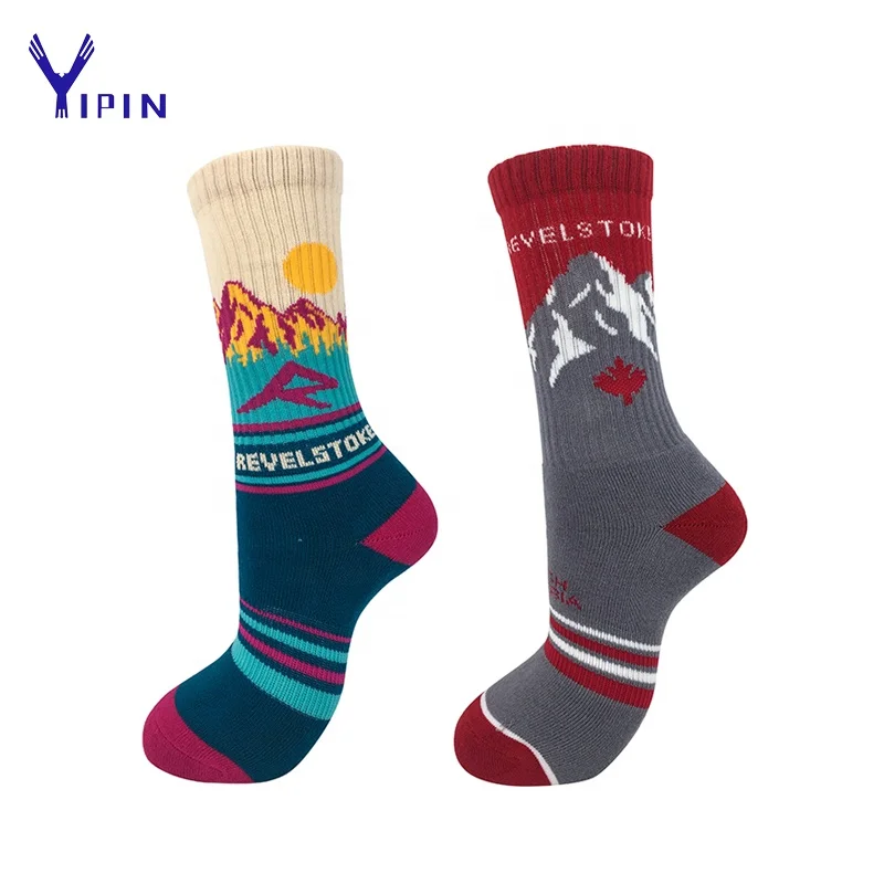 2020 High quality socks embroidery custom knitted hiking socks custom logo athletic socks
2020 High quality socks embroidery custom knitted hiking socks custom logo athletic socks