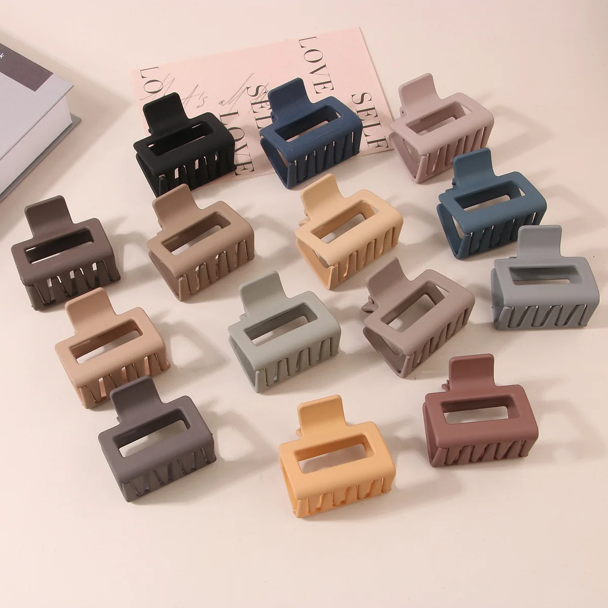 Ins Hot Selling Plastic Matte Hair Claw Clips 5cm Simple Square Small Hair Claw Accessories For Women
Ins Hot Selling Plastic Matte Hair Claw Clips 5cm Simple Square Small Hair Claw Accessories For Women