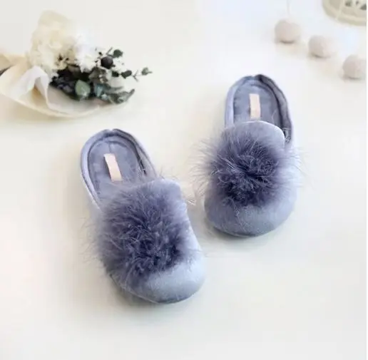 Luxury Fashion Leopard Winter Warm Plush Fur Mules Shoes for Women Home Indoor Clog Slippers, Grey pink
Luxury Fashion Leopard Winter Warm Plush Fur Mules Shoes for Women Home Indoor Clog Slippers, Grey pink