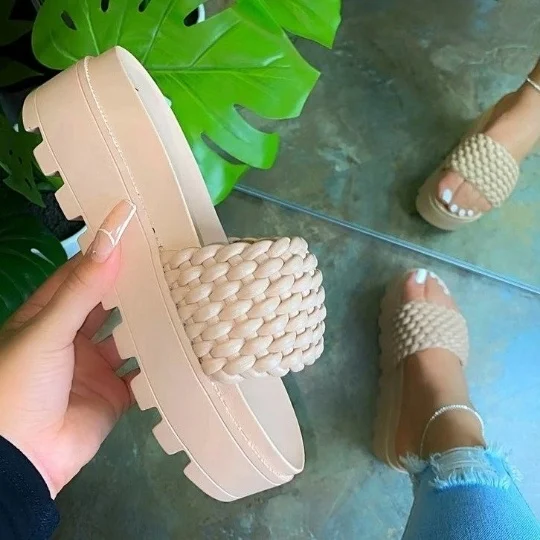 2021 Slides Footwear Platform Ladies Summer Slippers for women slippers and Women Outdoor Slides Sandals women casual shoes
2021 Slides Footwear Platform Ladies Summer Slippers for women slippers and Women Outdoor Slides Sandals women casual shoes