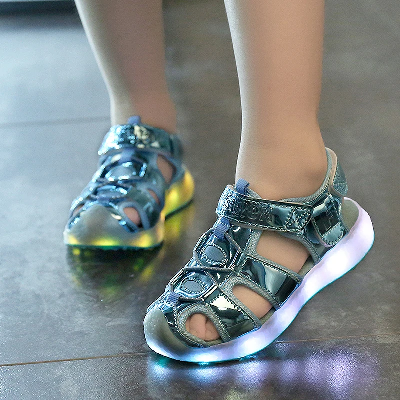 Size LED Shoes for Girls Boys USB Charge Glowing Lighted Shoes Kids Shoes with Lights Luminous sandals for Children
Size LED Shoes for Girls Boys USB Charge Glowing Lighted Shoes Kids Shoes with Lights Luminous sandals for Children
