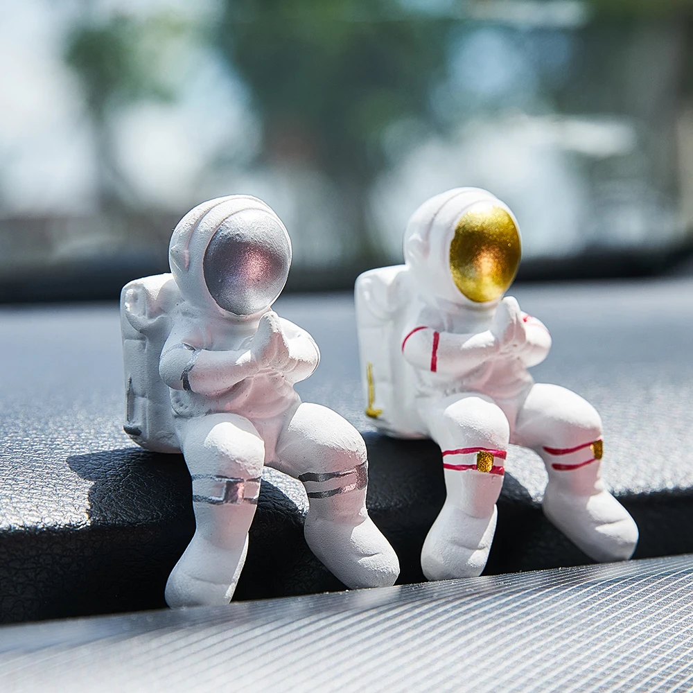 sholesale hot selling Nordic creative Car Ornaments Room decoration accessories Resin Crafts astronaut Unique home decor
sholesale hot selling Nordic creative Car Ornaments Room decoration accessories Resin Crafts astronaut Unique home decor