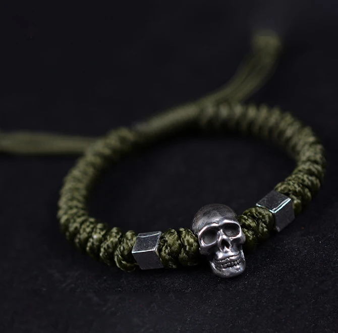 Factory wholesales personality simply style 999 silver skull customized umbrella rope bracelet
Factory wholesales personality simply style 999 silver skull customized umbrella rope bracelet