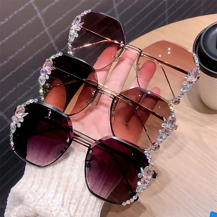 2022 New Women Rimless Sun Glasses UV Protection Trend Cutting Lens Metal Bling Rhinestone Ladies Sunglasses Shades, 7 colors
2022 New Women Rimless Sun Glasses UV Protection Trend Cutting Lens Metal Bling Rhinestone Ladies Sunglasses Shades, 7 colors
