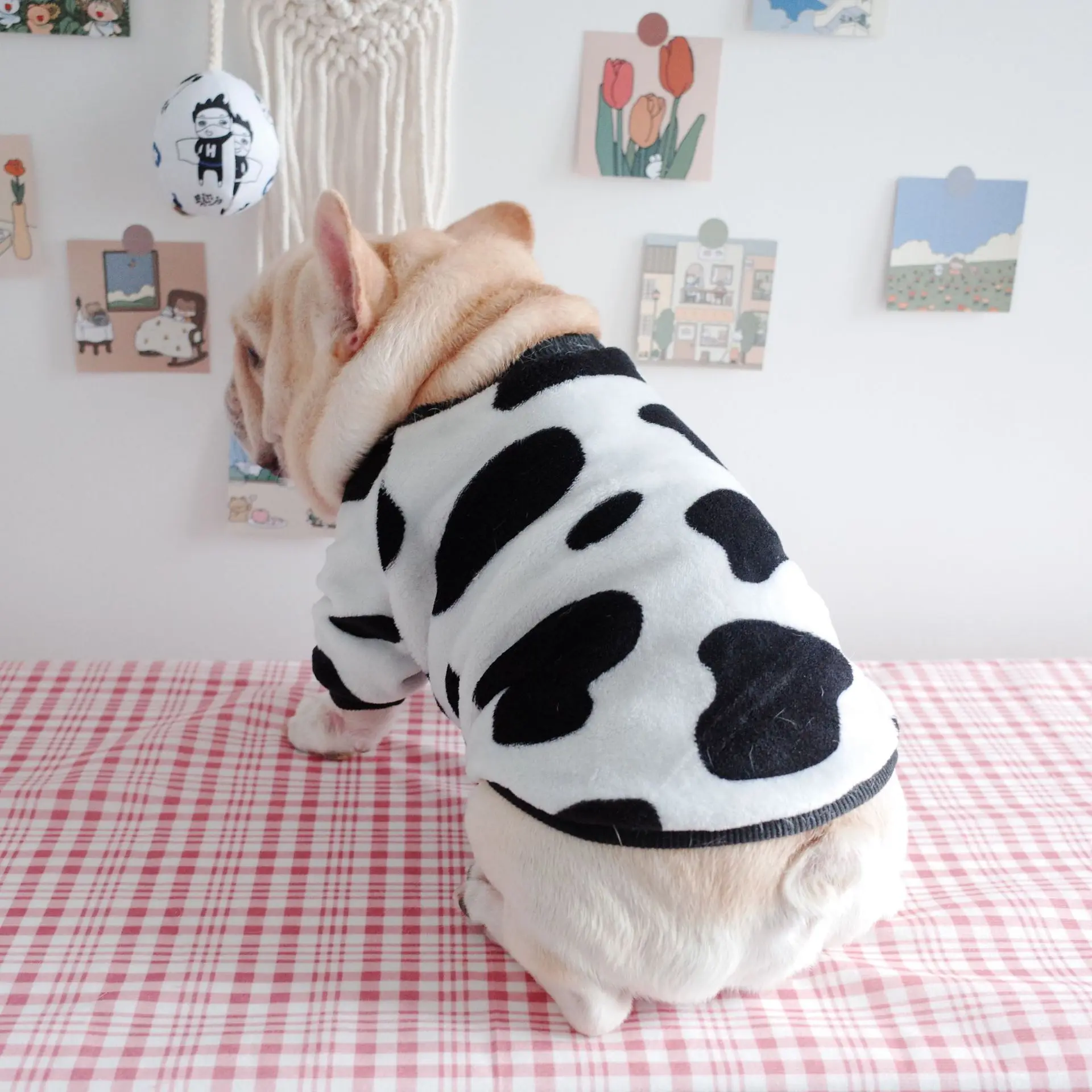 New Pet Autumn/winter Clothes Fat Dog Clothes Warm Coral Fleece Cow Print Pet Pajamas
New Pet Autumn/winter Clothes Fat Dog Clothes Warm Coral Fleece Cow Print Pet Pajamas