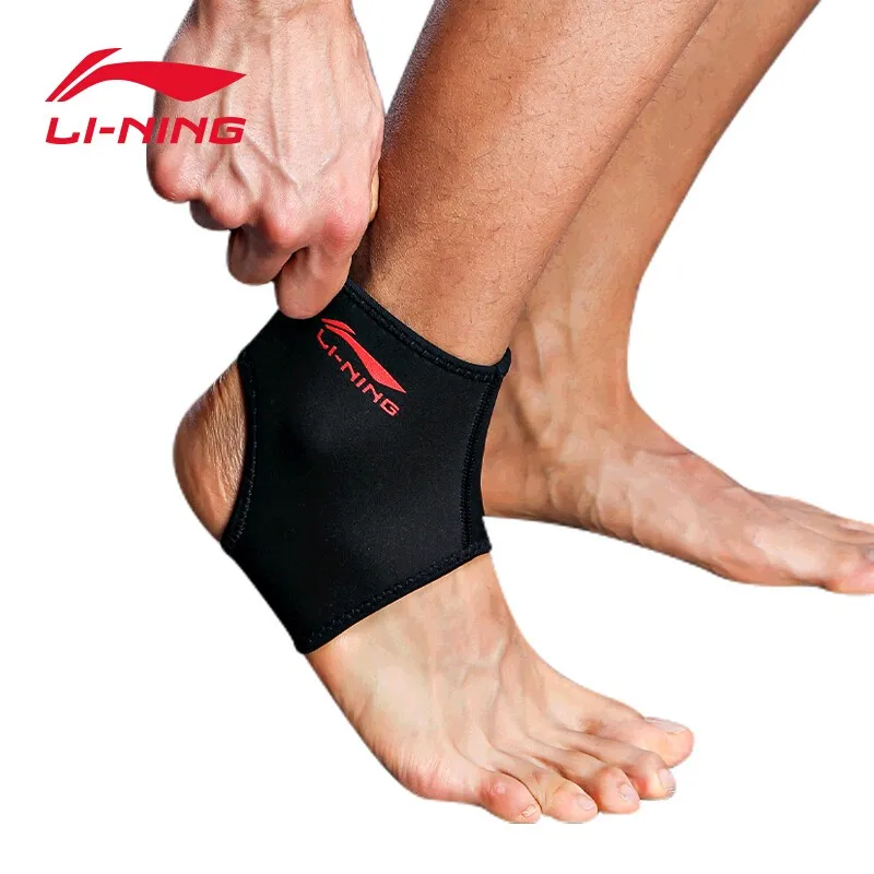 Li Ning 2021 new knee pads basketball football running sports high-density foot protection AQAH156
Li Ning 2021 new knee pads basketball football running sports high-density foot protection AQAH156