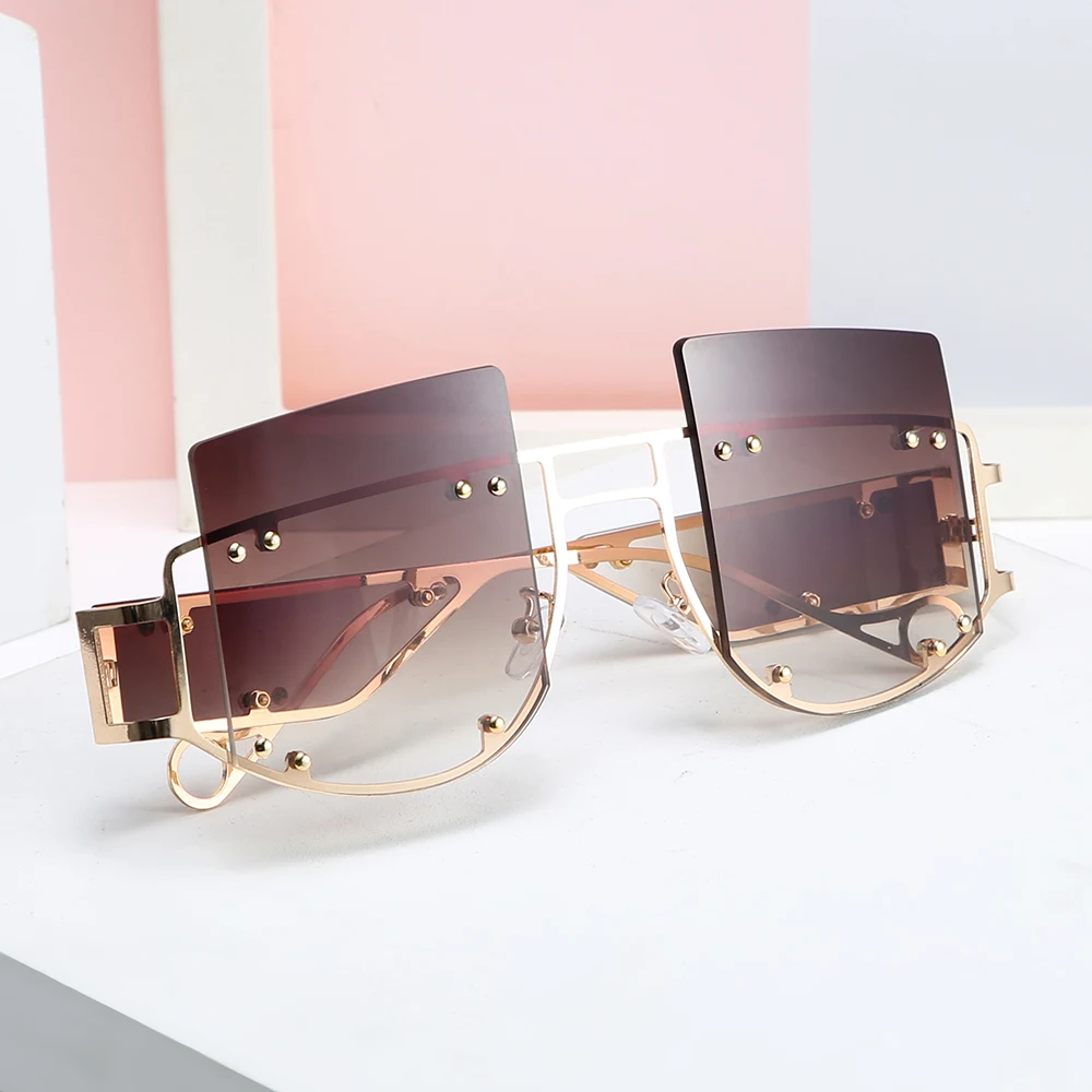 European and American fashionable Large Frame Sunglasses New cut edge Sunglasses Women's personalized Street glasses 2130, Picture colors
European and American fashionable Large Frame Sunglasses New cut edge Sunglasses Women's personalized Street glasses 2130, Picture colors