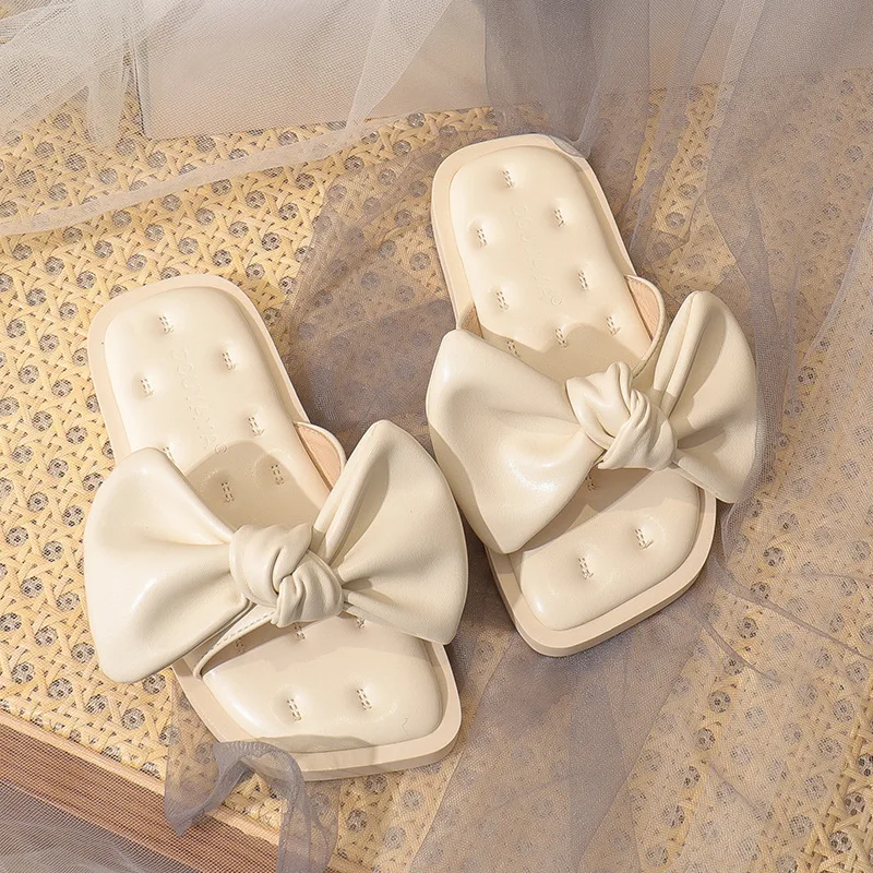 little girl out slippers 2021 summer new ins children's princess soft flip flops hot selling girls bow slippers kids shoes
little girl out slippers 2021 summer new ins children's princess soft flip flops hot selling girls bow slippers kids shoes