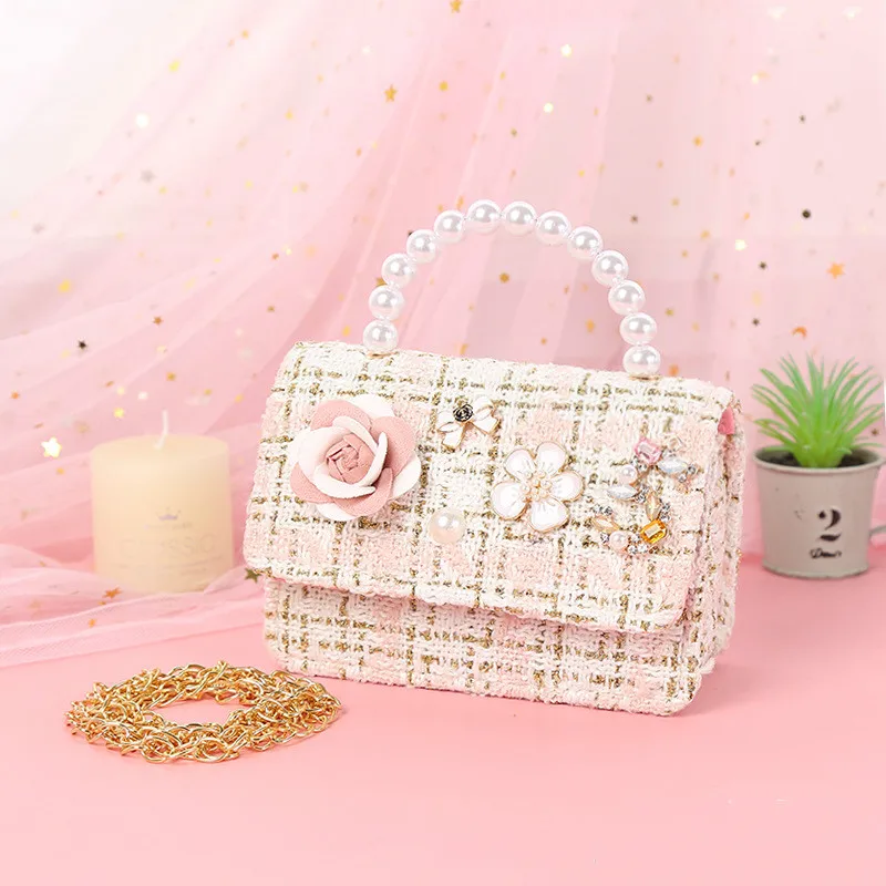 Famous Girl Handbags 2022 New Pearls Chain Bag Cute Mini Shoulder Bag Baby Girls 
Famous Girl Handbags 2022 New Pearls Chain Bag Cute Mini Shoulder Bag Baby Girls