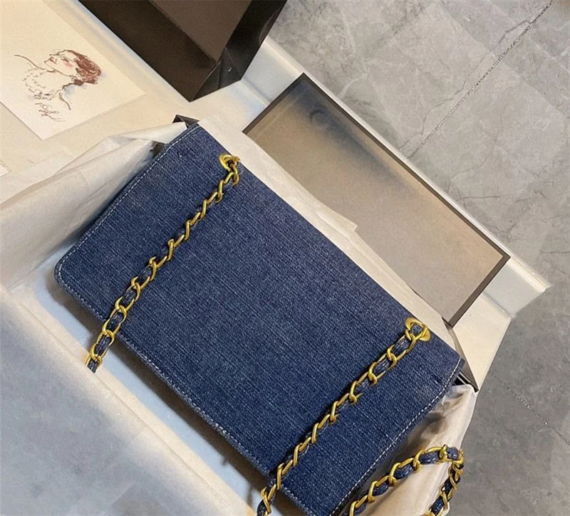 Top Blue Denim Cloth Bag Chain Letter Design Casual Street Shoulder Bags Multi-Layer Multi Functional Fashion Envelope Handbag
Top Blue Denim Cloth Bag Chain Letter Design Casual Street Shoulder Bags Multi-Layer Multi Functional Fashion Envelope Handbag