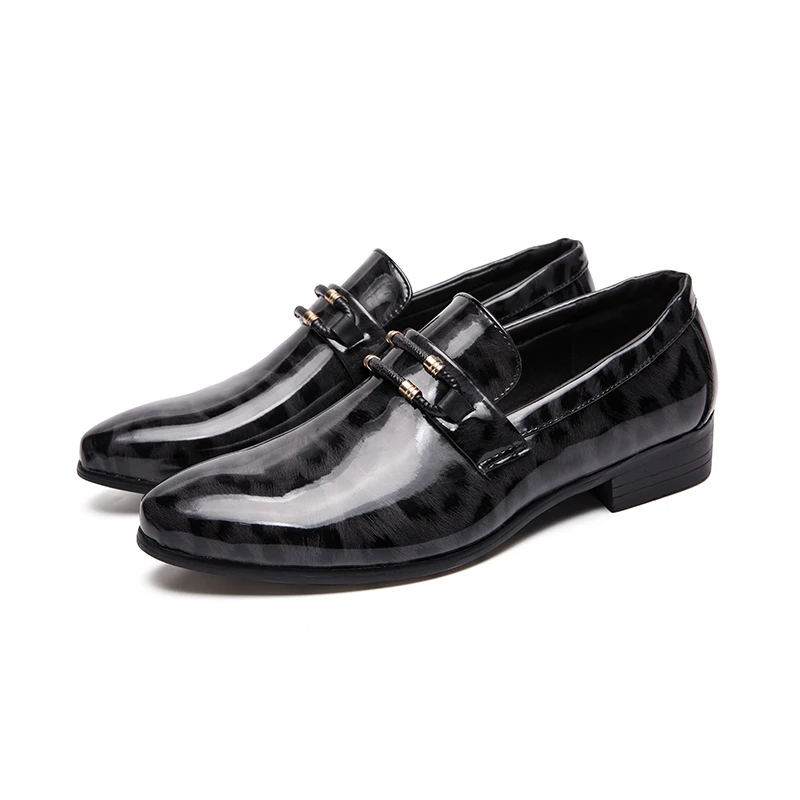 Patent leather fashion dress men's work shoes 2021 new red men casual shoes autumn business man shoes, Black red blue
Patent leather fashion dress men's work shoes 2021 new red men casual shoes autumn business man shoes, Black red blue