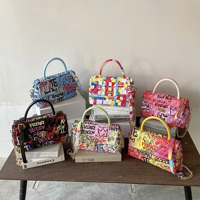 Trendy Fashion Ladies Graffiti Purses Woman Famous Design Messenger Handbags Luxury Hand Bags For Girls
Trendy Fashion Ladies Graffiti Purses Woman Famous Design Messenger Handbags Luxury Hand Bags For Girls