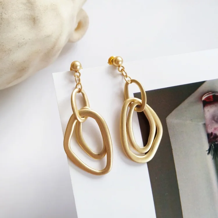 JUHU Summer 925 silver needle geometric irregular alloy drop earring round electroplating alloy stud earrings for women, Gold
JUHU Summer 925 silver needle geometric irregular alloy drop earring round electroplating alloy stud earrings for women, Gold
