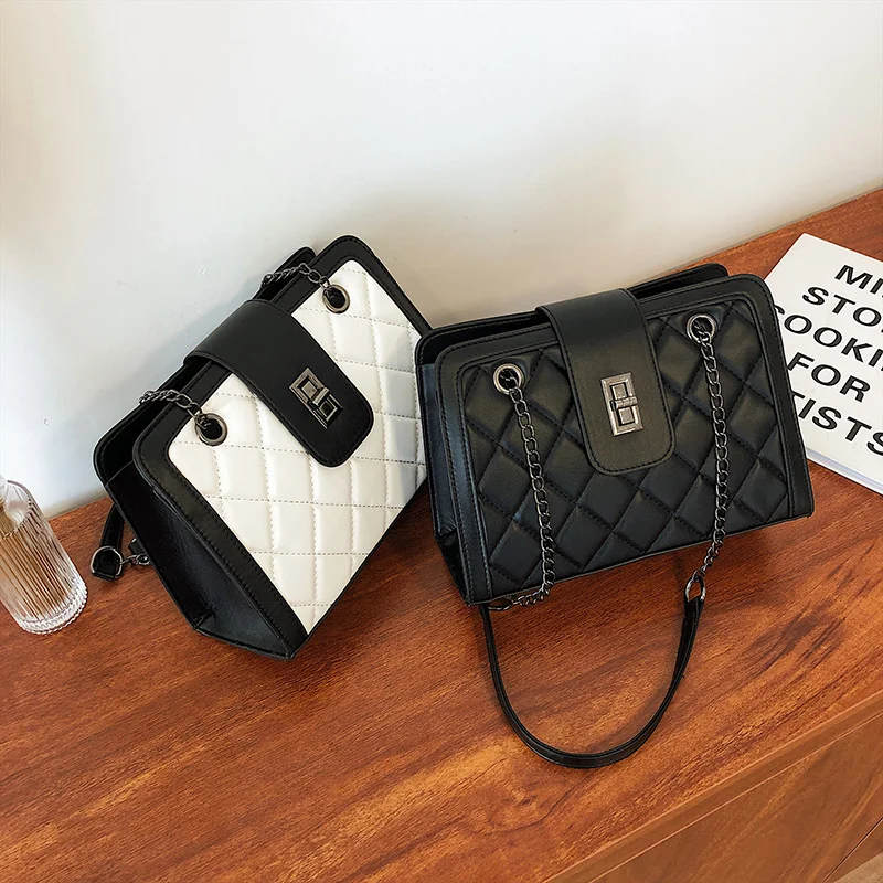 2021 hot selling fashion quiled pu leather ladies handbag crossbody bag women hand bags handbags with chain, 2 colors
2021 hot selling fashion quiled pu leather ladies handbag crossbody bag women hand bags handbags with chain, 2 colors