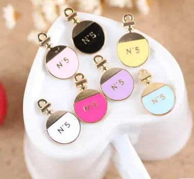 10 color option golden metal alloy mini perfume bottle charms fashion girls makeup designer charms DIY bracelets charms
10 color option golden metal alloy mini perfume bottle charms fashion girls makeup designer charms DIY bracelets charms