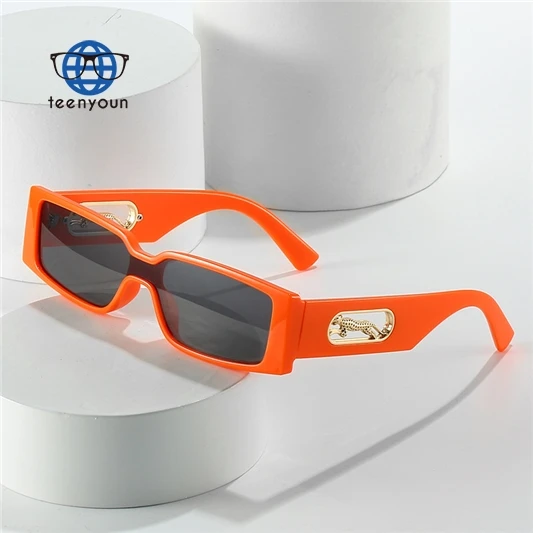 Teenyoun Retro Personality Candy Color Star INS Street Shot Ladies Square Polygon Metal Leopard Shades Rectangle Sun Glasses
Teenyoun Retro Personality Candy Color Star INS Street Shot Ladies Square Polygon Metal Leopard Shades Rectangle Sun Glasses
