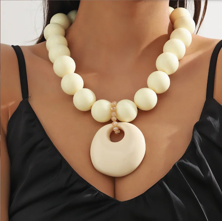 New Design big Acrylic Beaded Necklaces For Women Short Necklaces Colorful Resin Pendant Jewelry Gifts
New Design big Acrylic Beaded Necklaces For Women Short Necklaces Colorful Resin Pendant Jewelry Gifts