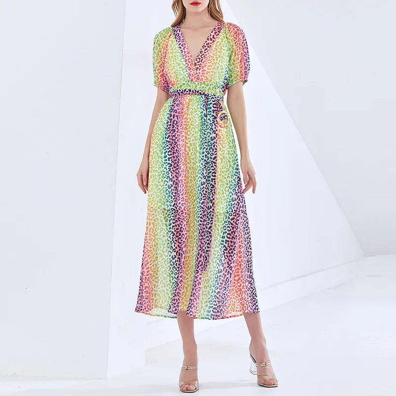 2021 Summer Chiffon New Ladies Sexy V-neck Color Dress Printing and Dyeing Leopard Puff Sleeve Long Dress Waist Long Dress, Red, green, blue
2021 Summer Chiffon New Ladies Sexy V-neck Color Dress Printing and Dyeing Leopard Puff Sleeve Long Dress Waist Long Dress, Red, green, blue
