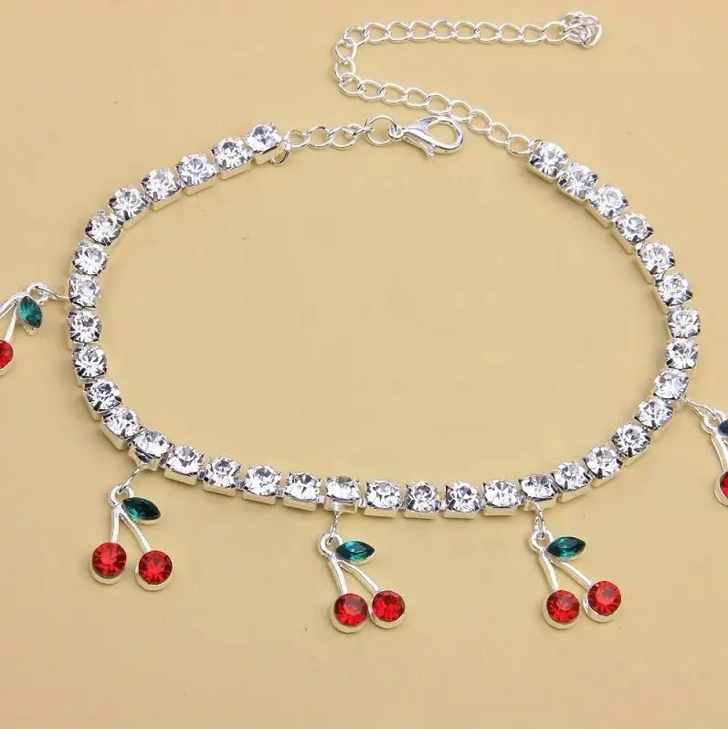 Novelty Rhinestone Cherry Pendant Necklace Horse Whip Chain Female Diamond Necklace, Colorful
Novelty Rhinestone Cherry Pendant Necklace Horse Whip Chain Female Diamond Necklace, Colorful