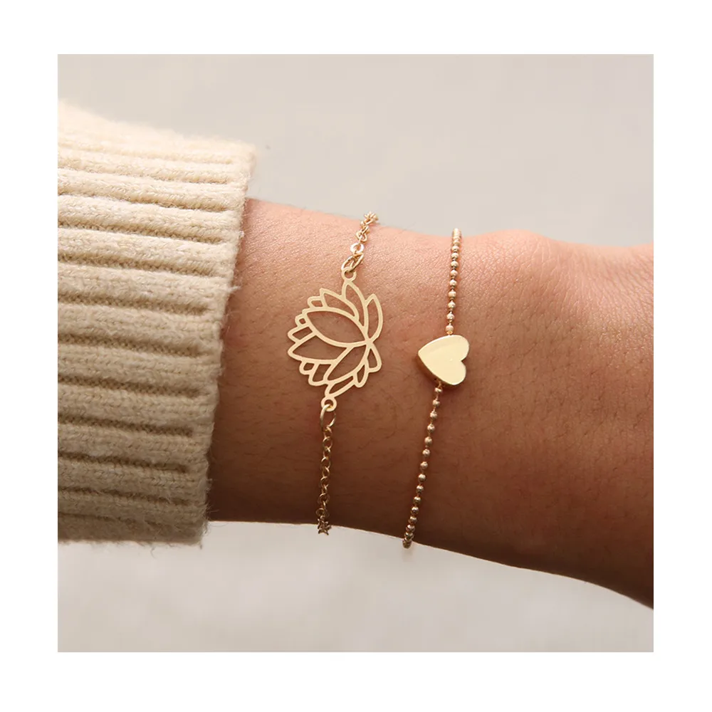 2021 new simple female personality hollow lotus heart bracelet hand ornaments 2 sets of female wholesale bracelet
2021 new simple female personality hollow lotus heart bracelet hand ornaments 2 sets of female wholesale bracelet